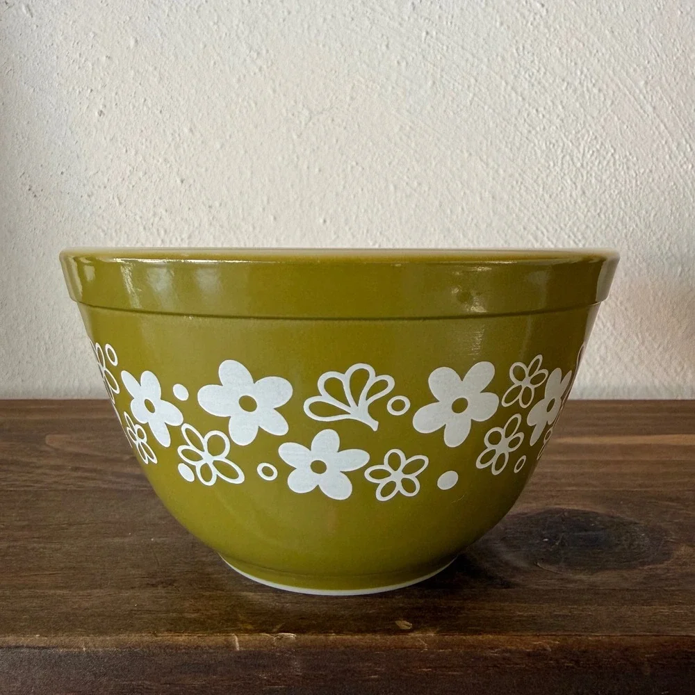 2pc Vintage Pyrex Spring Blossom Green Crazy Daisy Mixing Bowls 401 403 Set
